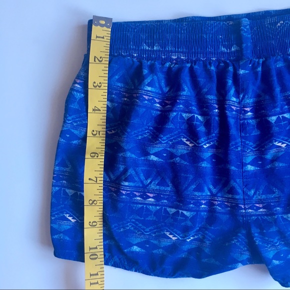 Hollister blue tribal print shorts in size Small - Picture 3 of 5